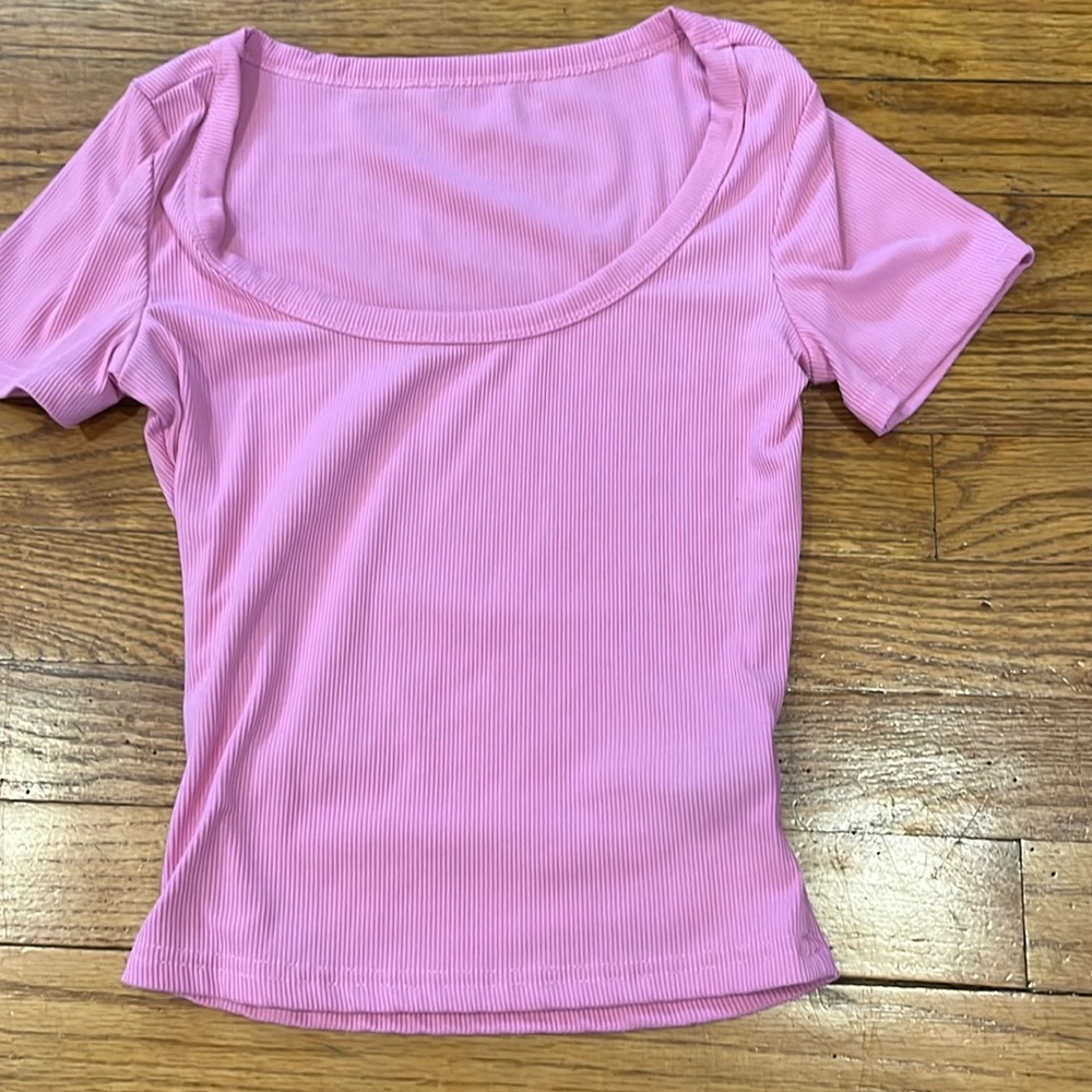 Pink tshirt